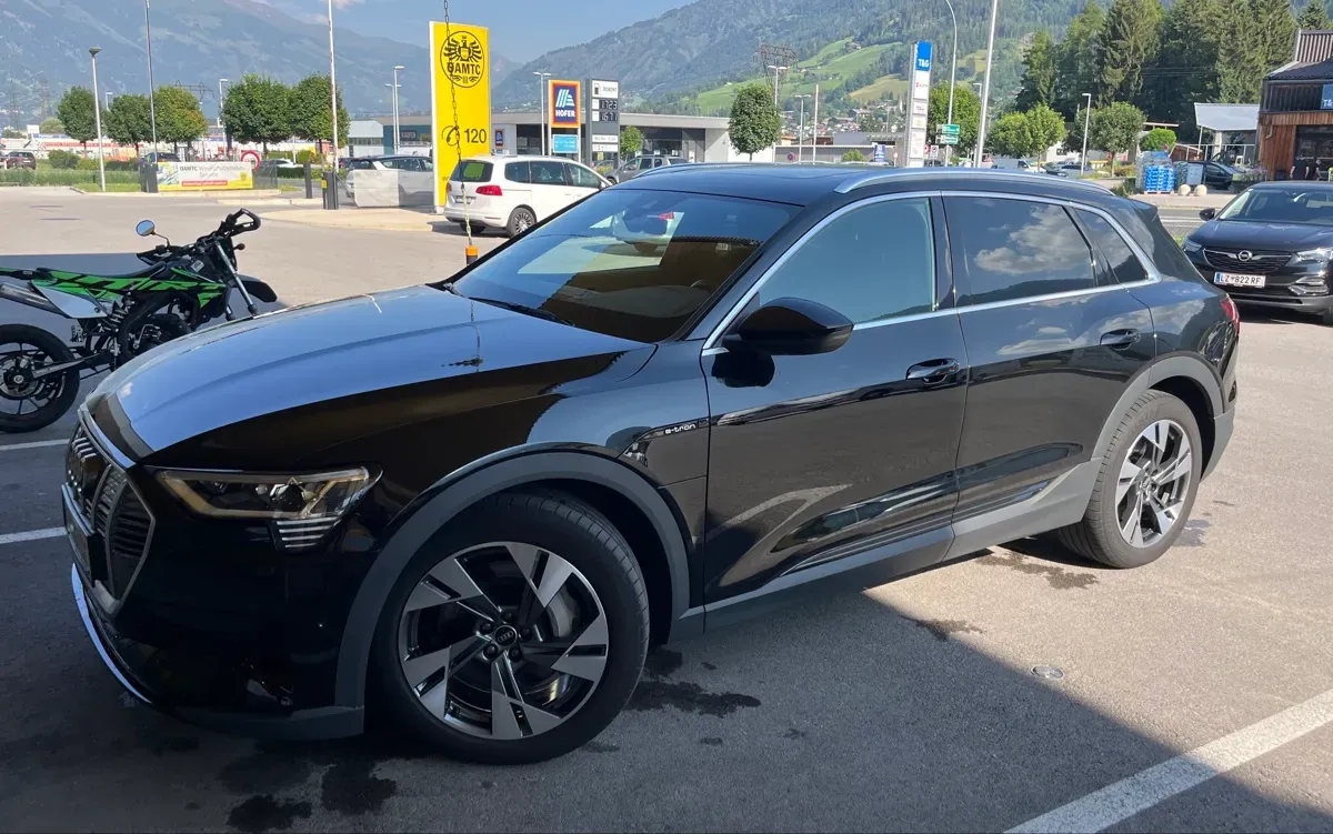 Audi E-Tron 2022 photo 3
