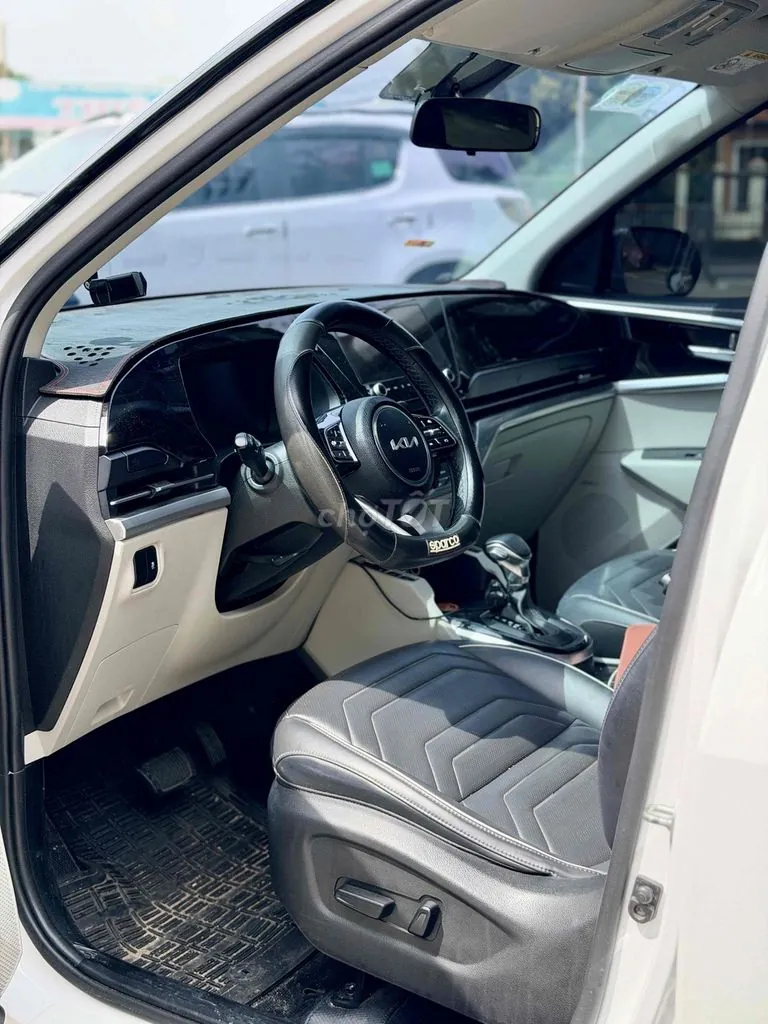 Kia Carens 2024 photo 3