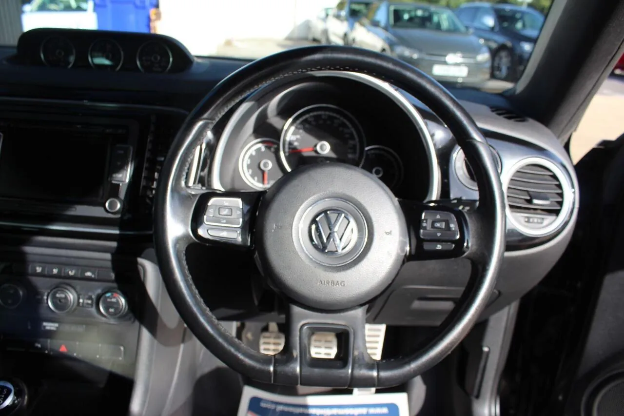 Volkswagen Beetle 2015 photo 3