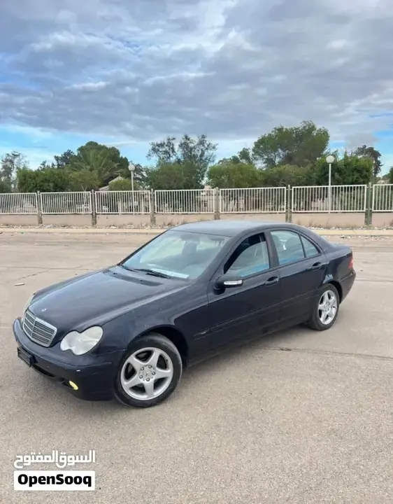 Mercedes-Benz C-Class 2005 photo 4