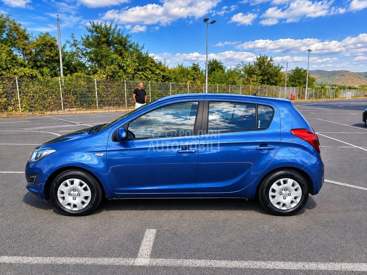 Hyundai I20 2012 photo 3