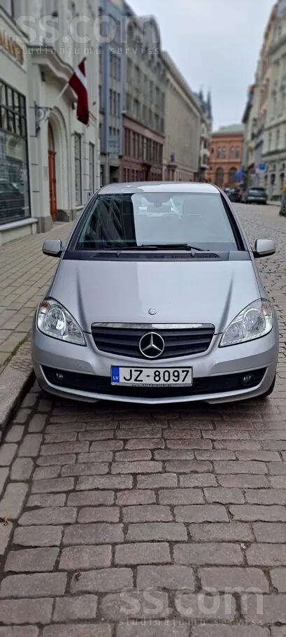 Mercedes-Benz A160 2011 photo 3