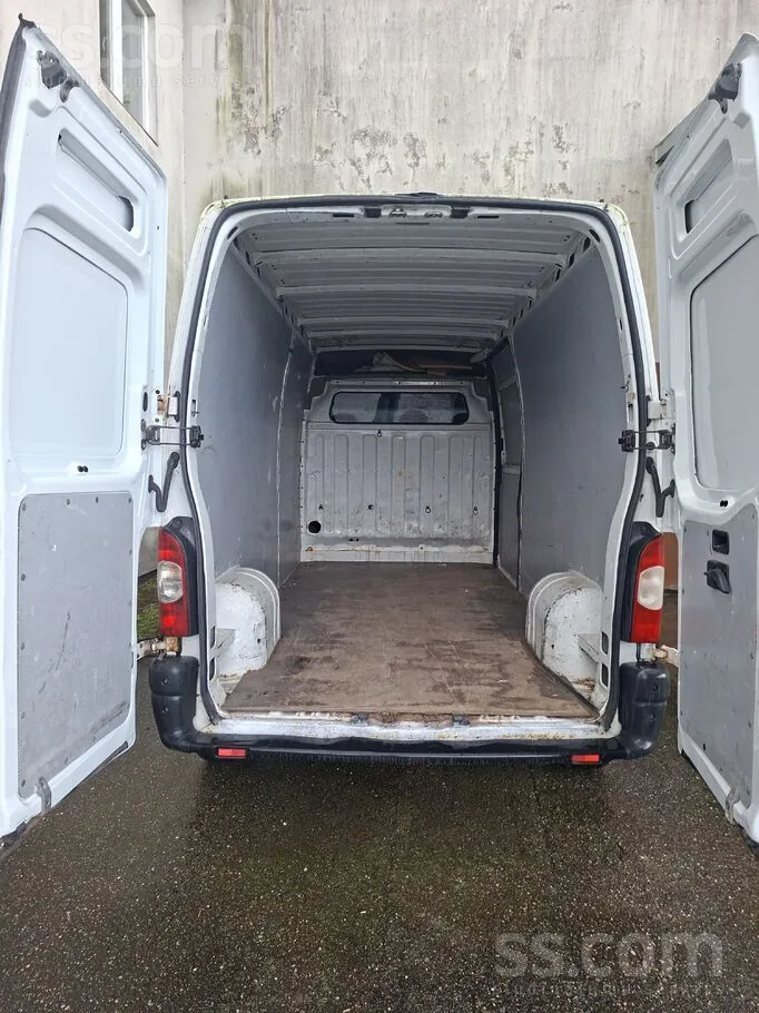 Nissan Interstar 2012 photo 5