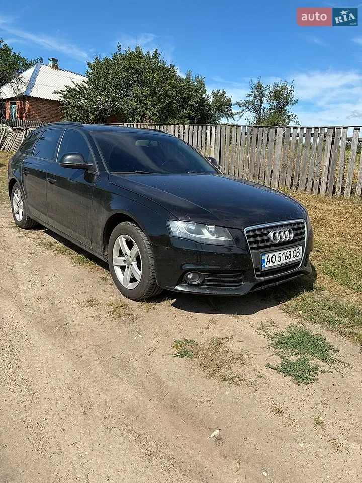 Audi A4 2009 photo 4