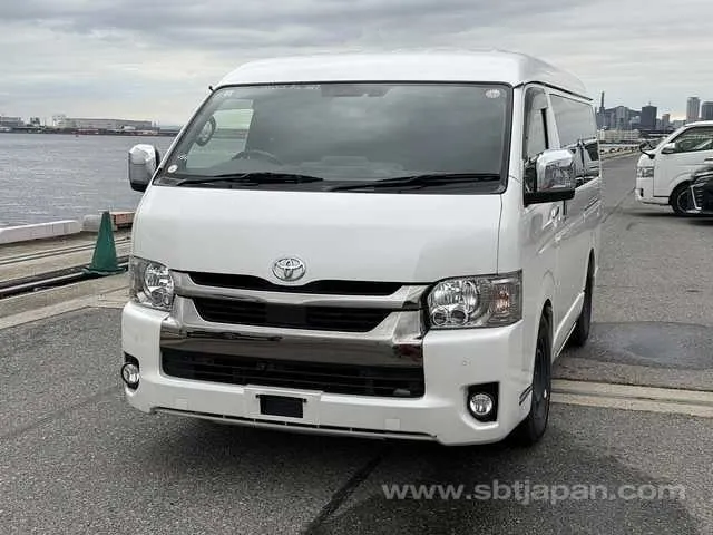 Toyota Hiace 2020 photo 2