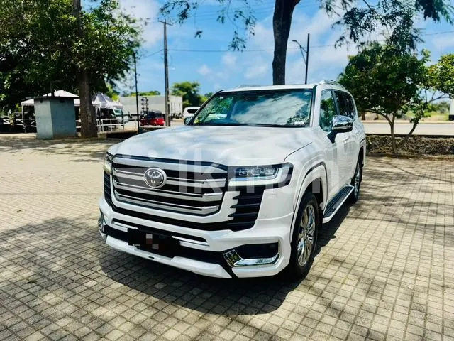 Toyota Land Cruiser 2026 photo 3