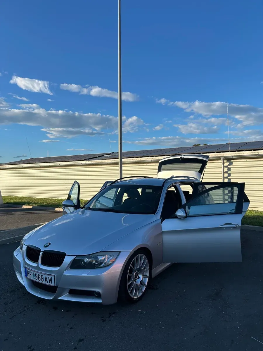 BMW 3 Series 2008 photo 2