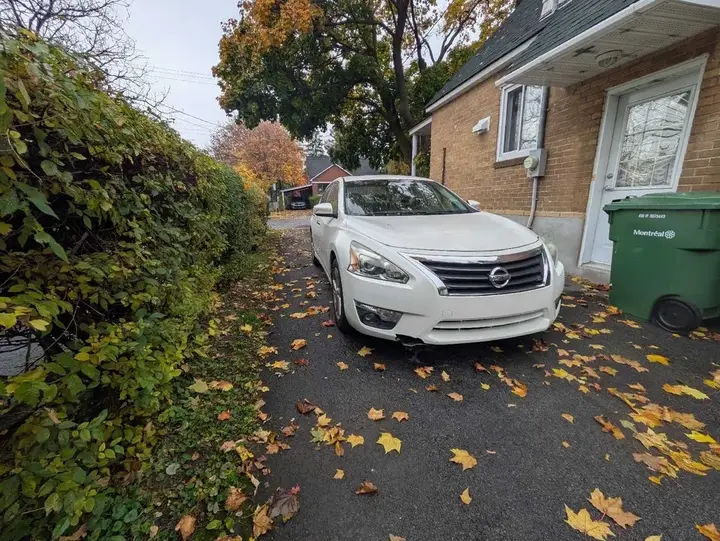 Nissan Altima 2013 photo 2