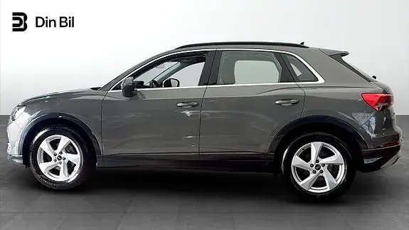 Audi Q3 2021 photo 2