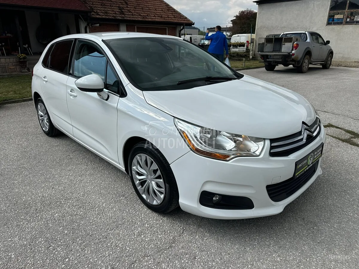 Citroen C4 2011 photo 4