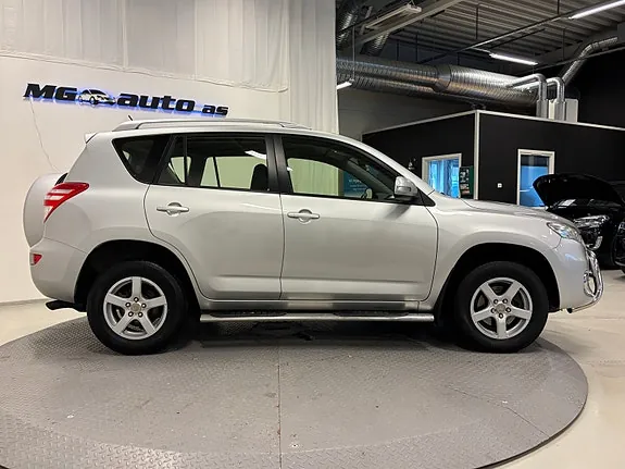 Toyota Rav4 2012 photo 3