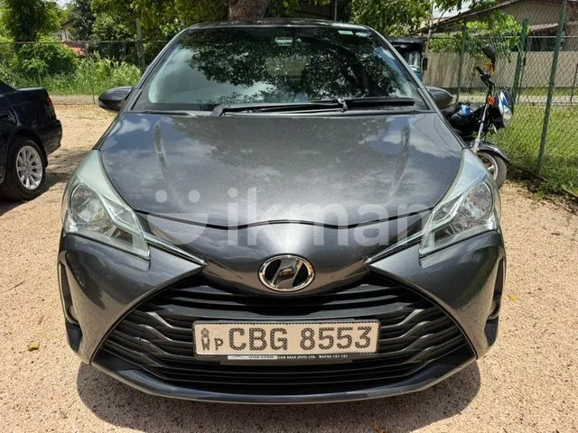 Toyota Vitz 2018 photo 2