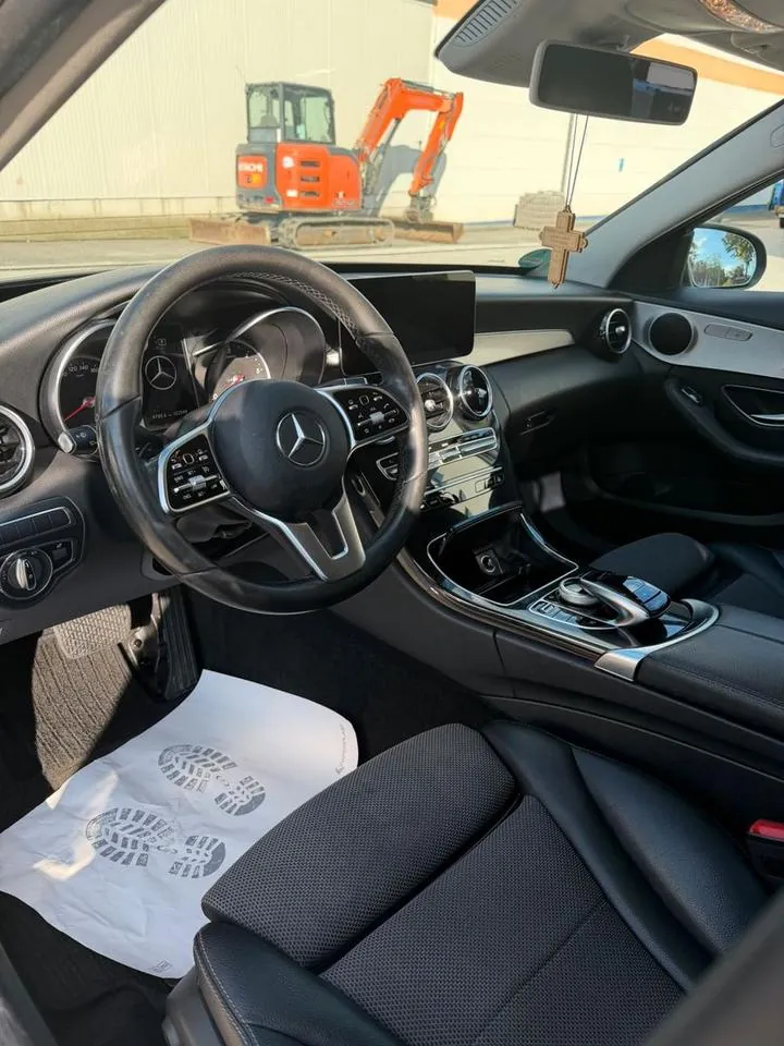 Mercedes-Benz C 220 D