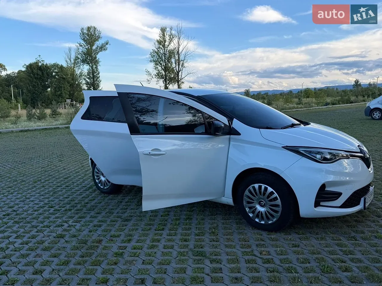 Renault Zoe 2019 photo 2
