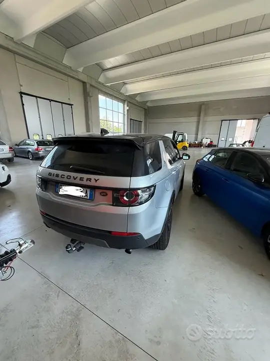 Land Rover Discovery Sport 2019 photo 2