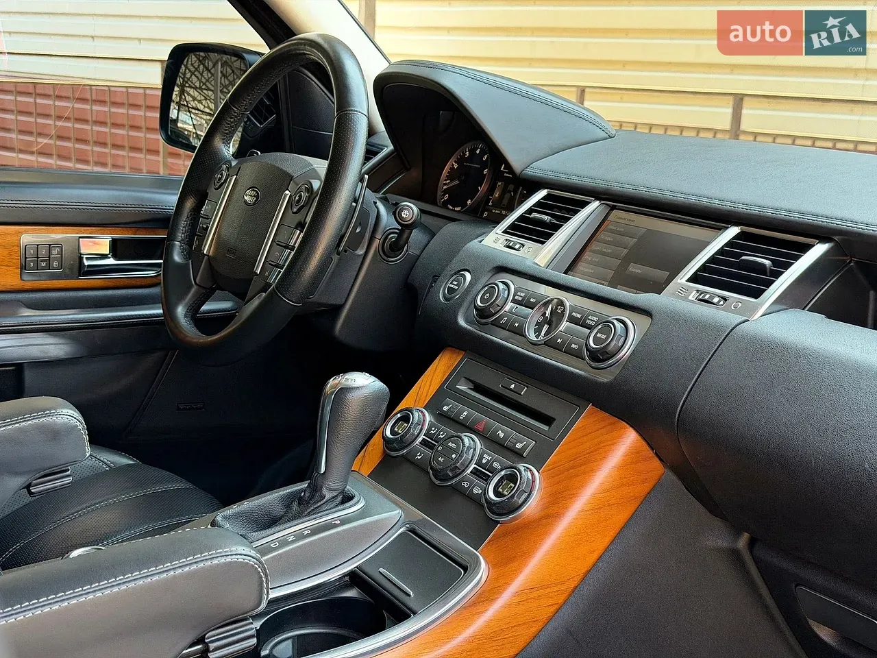 Land Rover Range Rover Sport 2011 photo 5