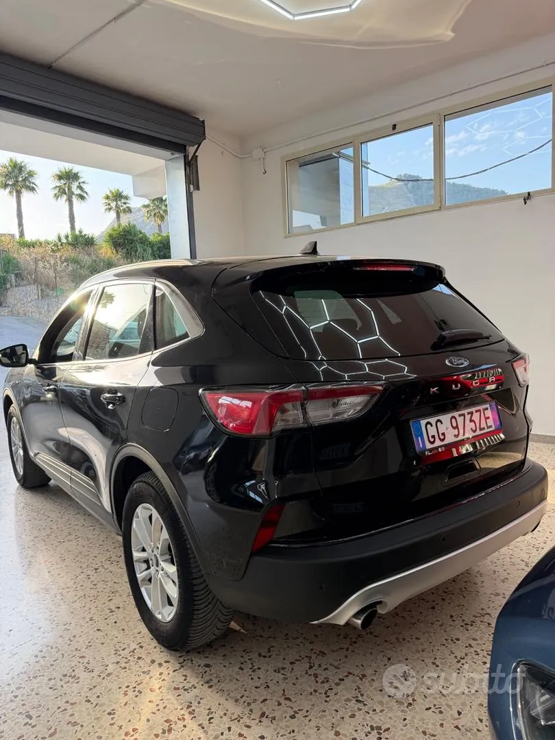 Ford Kuga 2021 photo 3