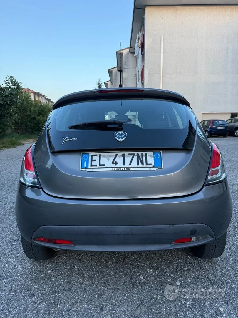 Lancia Ypsilon 2013 photo 5