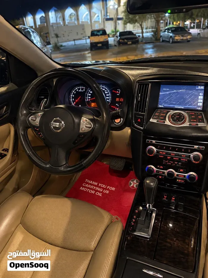 Nissan Maxima 2011 photo 2