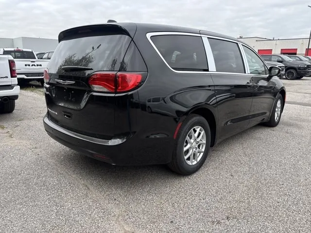 Chrysler Grand Caravan 2027 photo 5