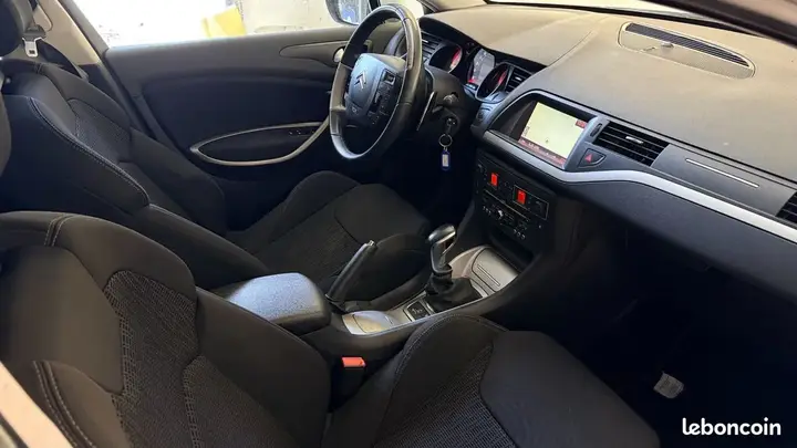 Citroen C5 2012 photo 5