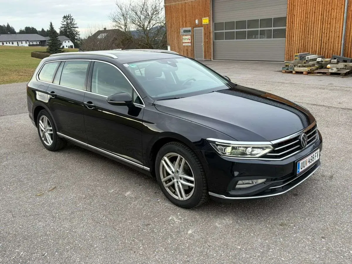Volkswagen Passat 2022 photo 2