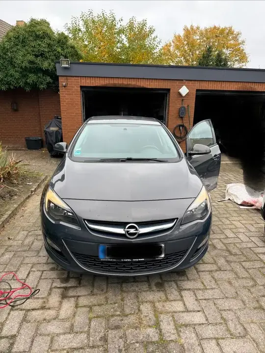 Opel Astra J
