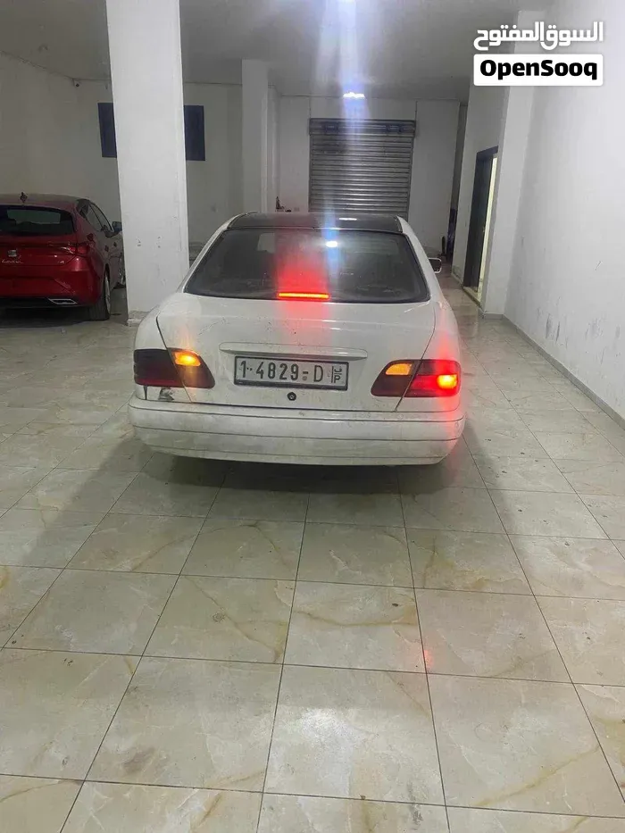 Mercedes-Benz E-Class 2001 photo 2