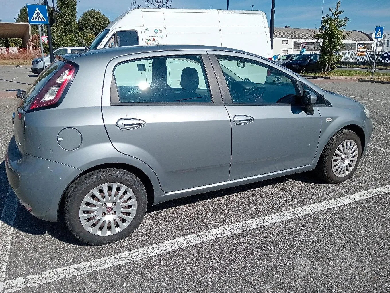 Fiat Punto Evo 2009 photo 2
