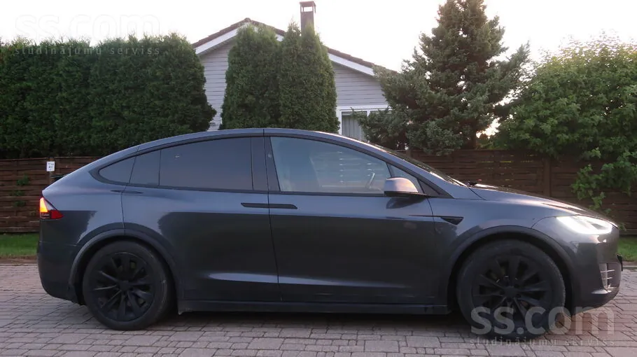 Tesla Model X 2017 photo 5