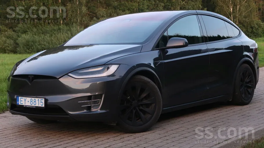 Tesla Model X 2017 photo 3