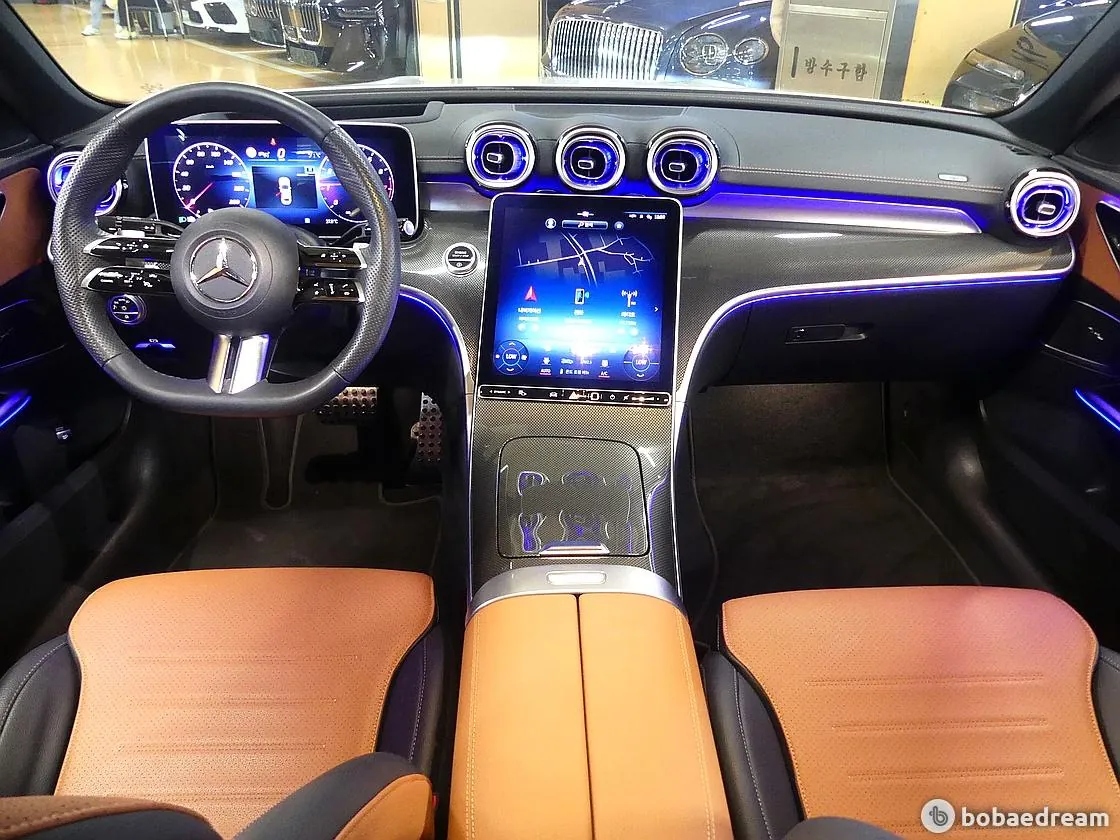 Mercedes-Benz C300 2023 photo 4