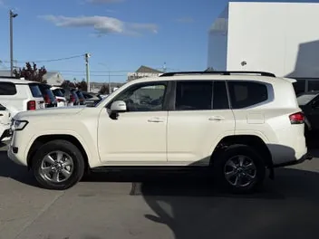 Toyota Land Cruiser 2025 photo 5