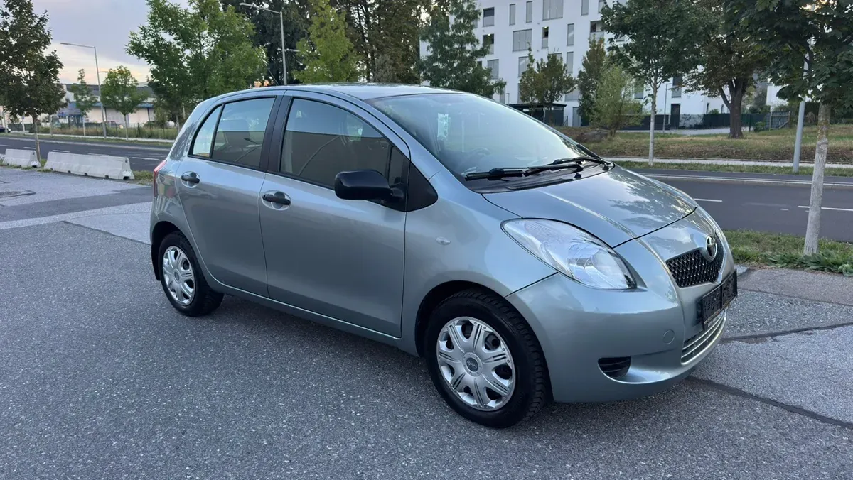 Toyota Yaris 2008 photo 2