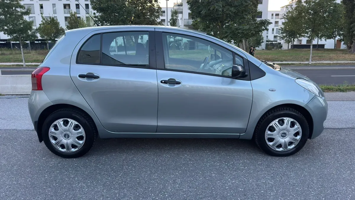Toyota Yaris 2008 photo 3