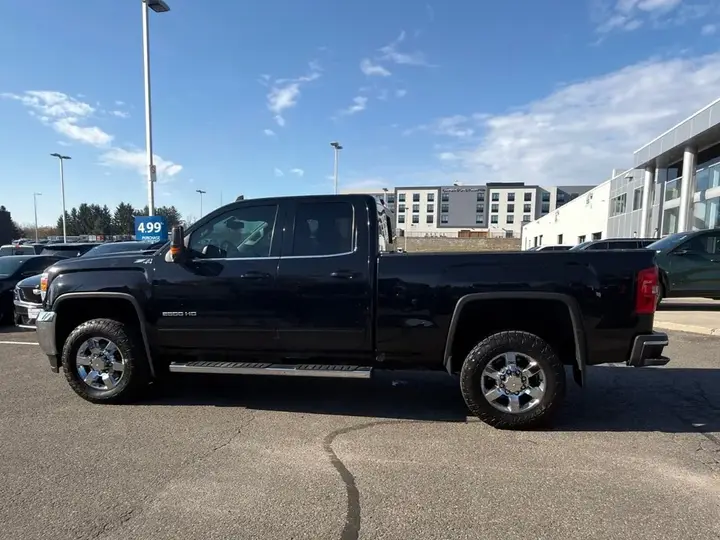 GMC Sierra 2500Hd 2017 photo 2