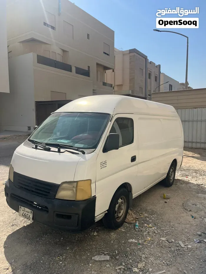 Nissan Urvan 2002 photo 4