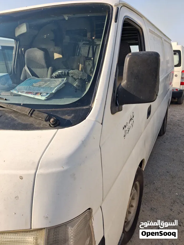 Nissan Urvan 2002 photo 5