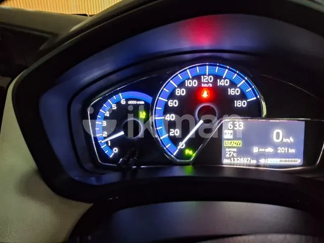 Toyota Axio 2018 photo 2