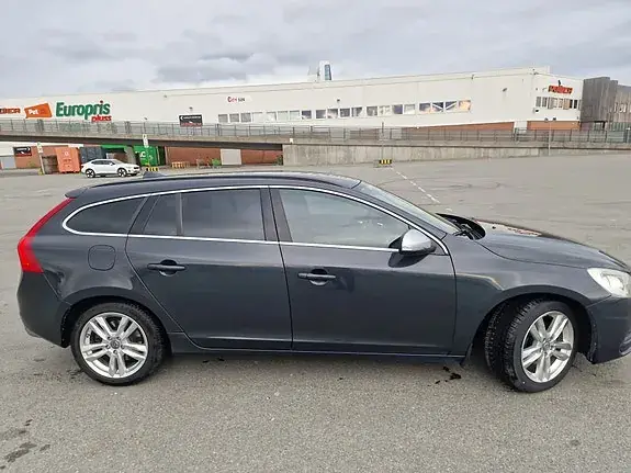 Volvo V60 2013 photo 4