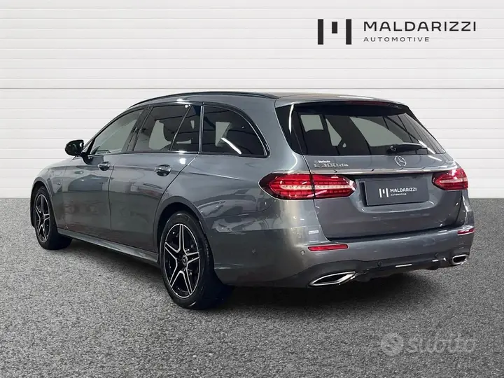 Mercedes-Benz E-Class 2022 photo 4