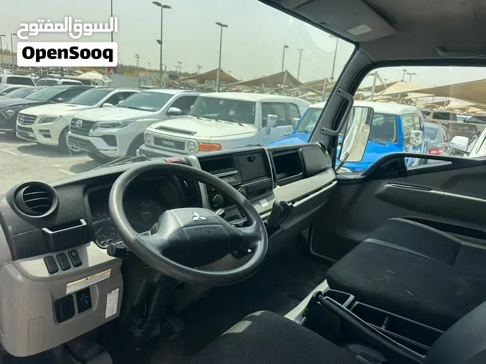 Mitsubishi Canter 2022 photo 4