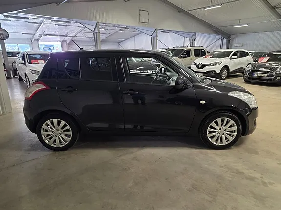 Suzuki Swift 2012 photo 3