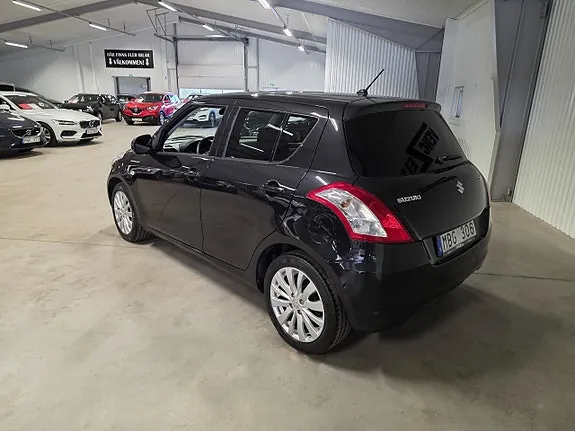 Suzuki Swift 2012 photo 5