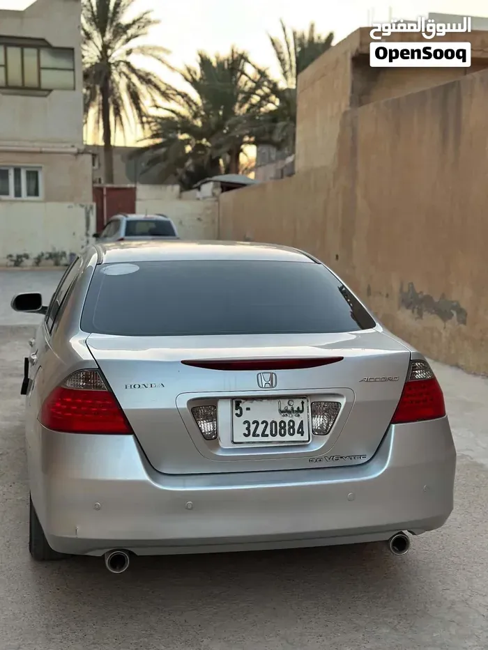 Honda Accord 2008 photo 2