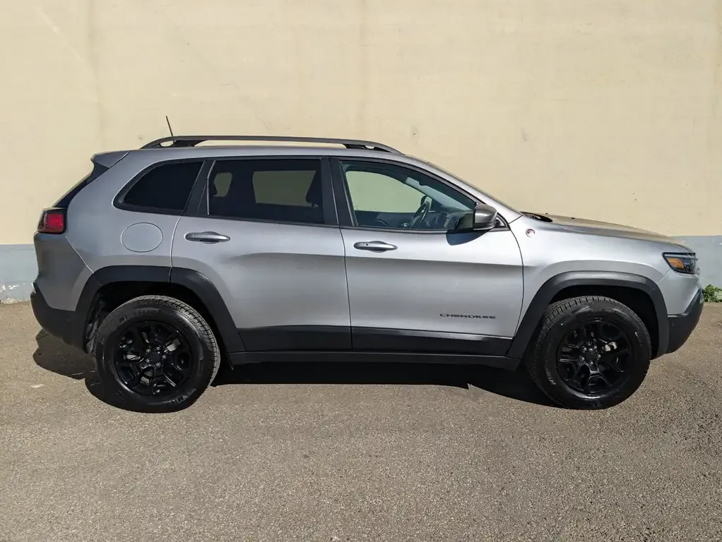 Jeep Cherokee 2019 photo 2