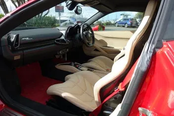 Ferrari 458 Italia 2012 photo 5