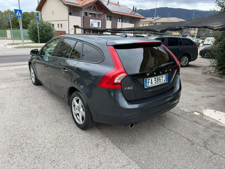 Volvo V60 2015 photo 5