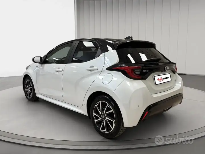 Toyota Yaris 2022 photo 3