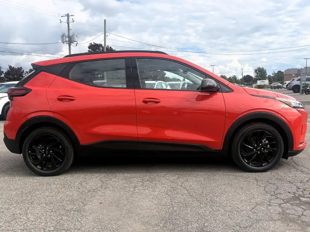 Chevrolet Bolt 2027 photo 3
